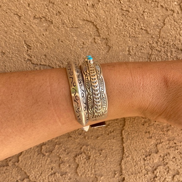 Sterling Silver and Turquoise Studded Cuff
Stamped Sterling and by the artist - Picture 4 of 4